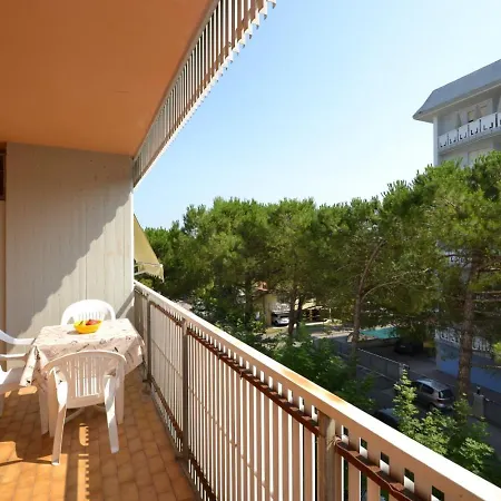 Sequoia Apartment